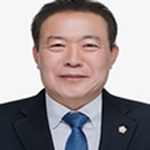 김영일