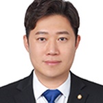 김동은