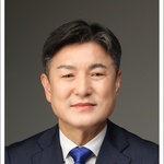 김동욱